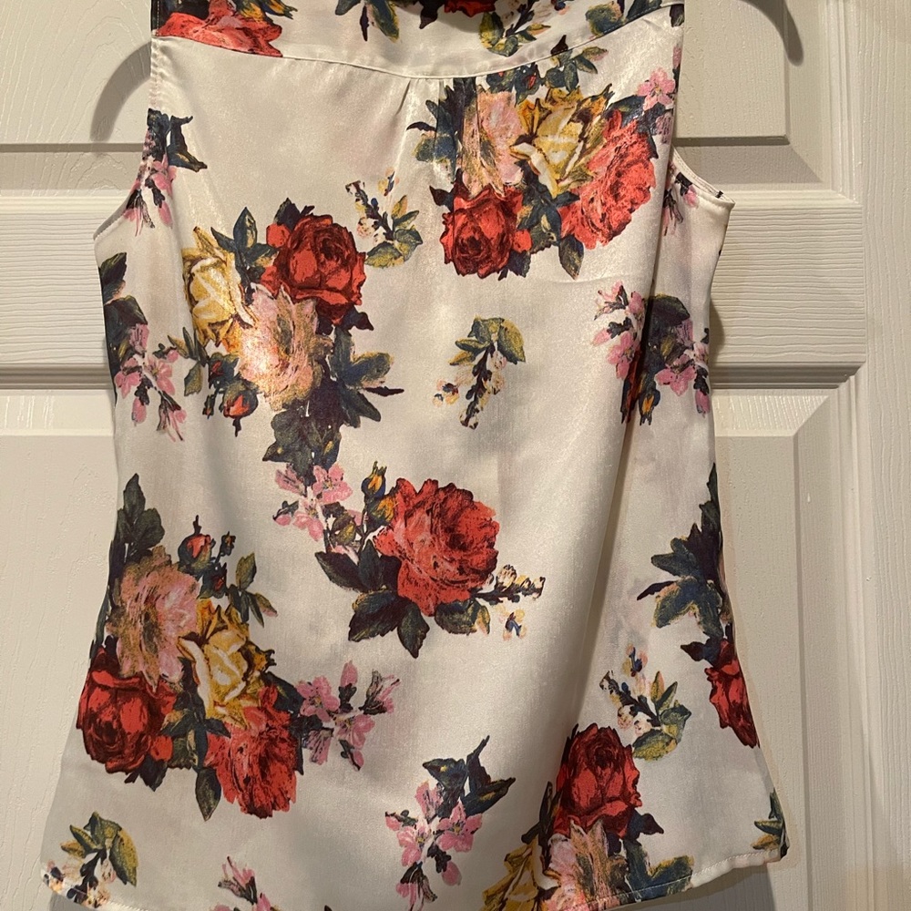 Tahari floral blouse